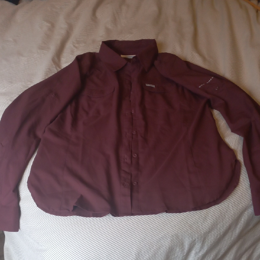 Columbia Maroon Button-Up Shirt